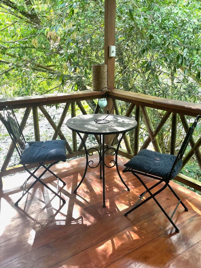 Caoni Riverside Lodge Пуэрто-Кито Экстерьер фото
