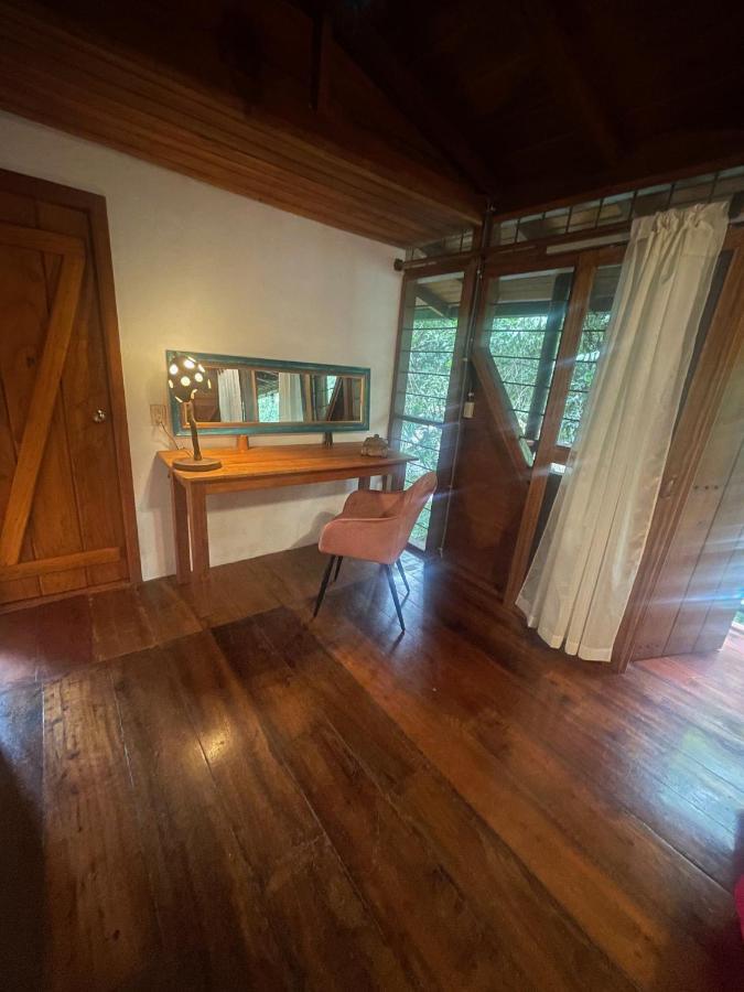 Caoni Riverside Lodge Пуэрто-Кито Экстерьер фото